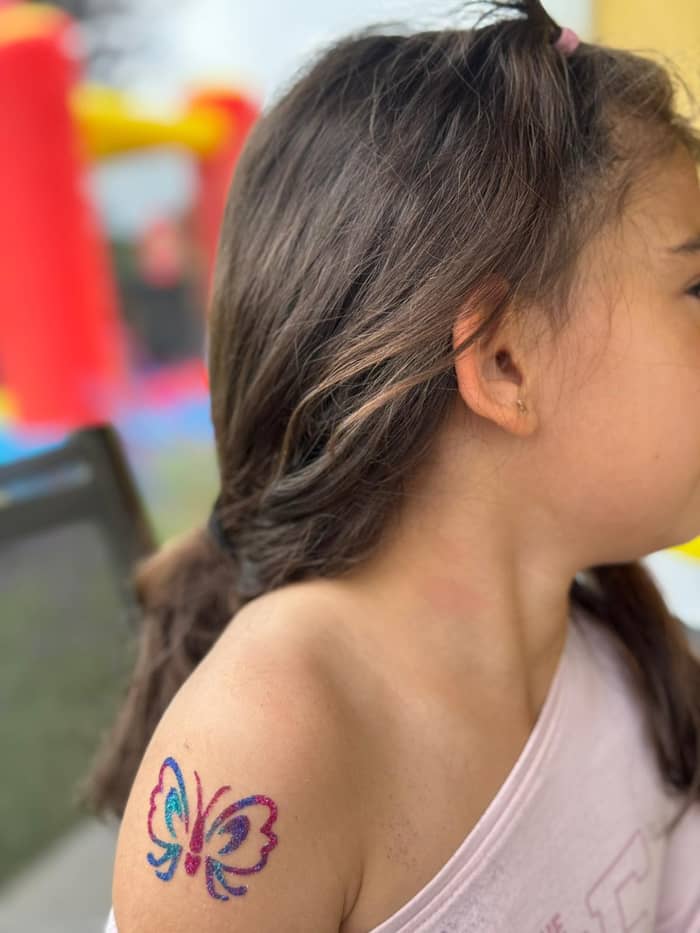 tatouage à paillettes personnalisé — Katia Kids Maquillage, Pau (64)